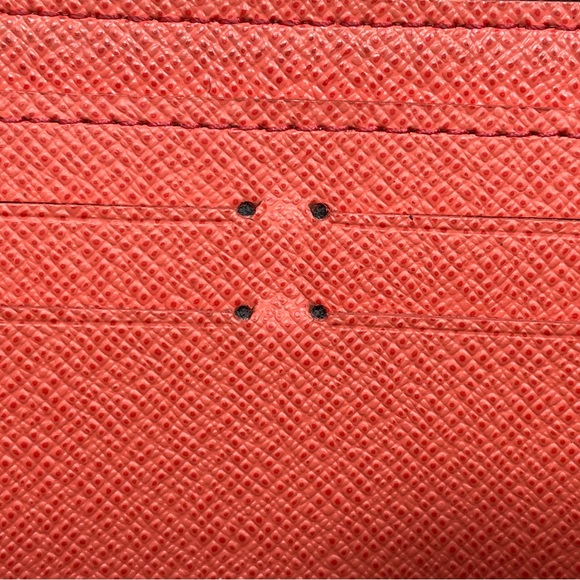 Louis Vuitton Monogram Clemence wallet Piment interior - Picture 15 of 16